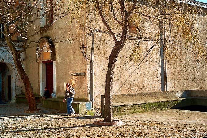 A square next to a church in Minuta, Italy.